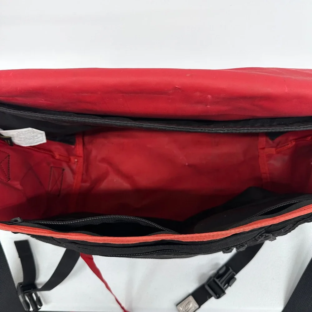 Timbuk2 Classic Messenger Bag Medium Black/Red Canvas Single Strap Herringbone‎